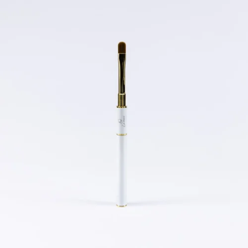 La mani teptukas nagams