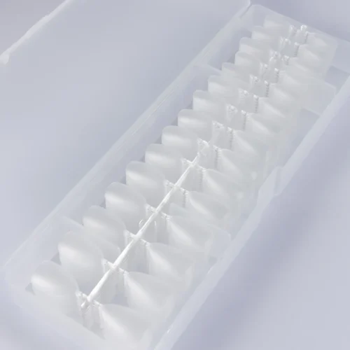 Migdolo formos geliniai tipsai nagams