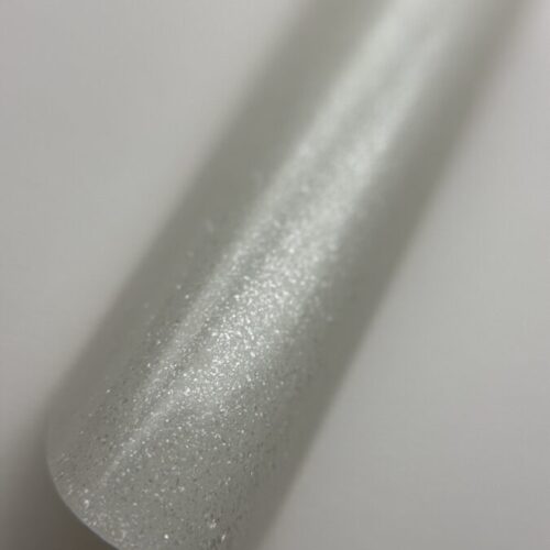 Blizgantis nagų gelis