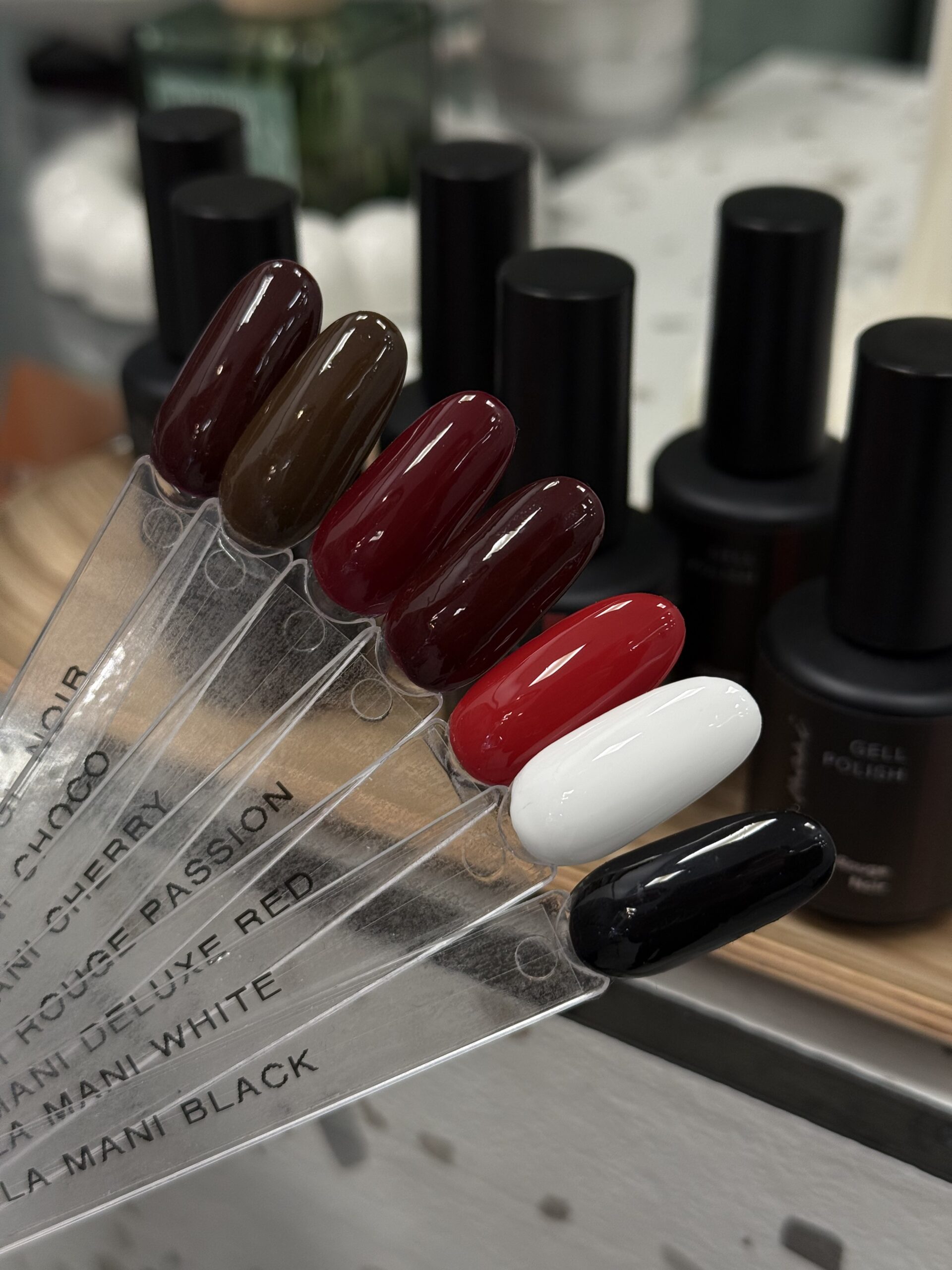 Geliniai nagų lakai - Image 3