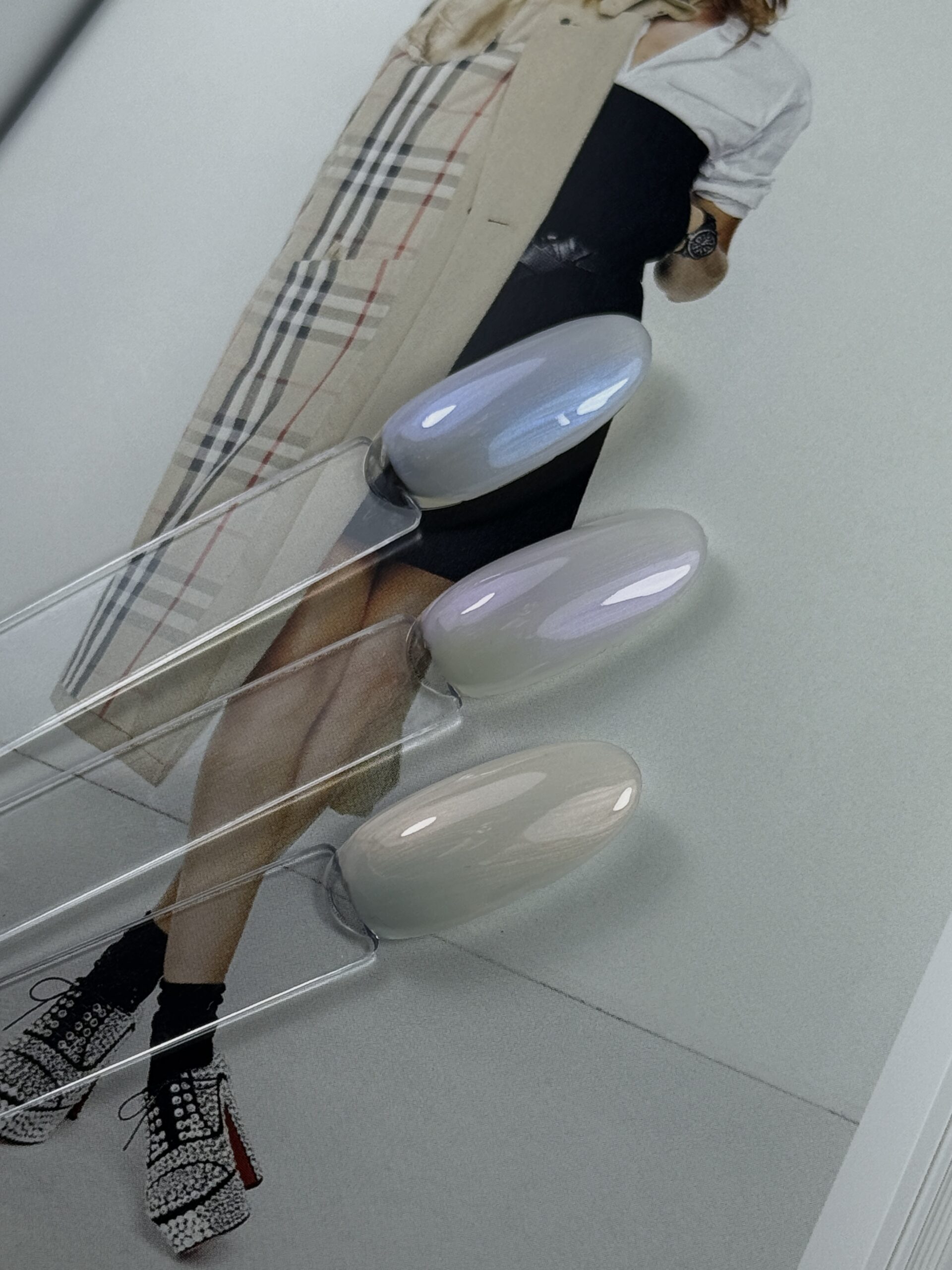 Geliniai nagų lakai - Image 3